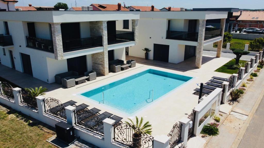 Vila Softic Azra Umago Esterno foto