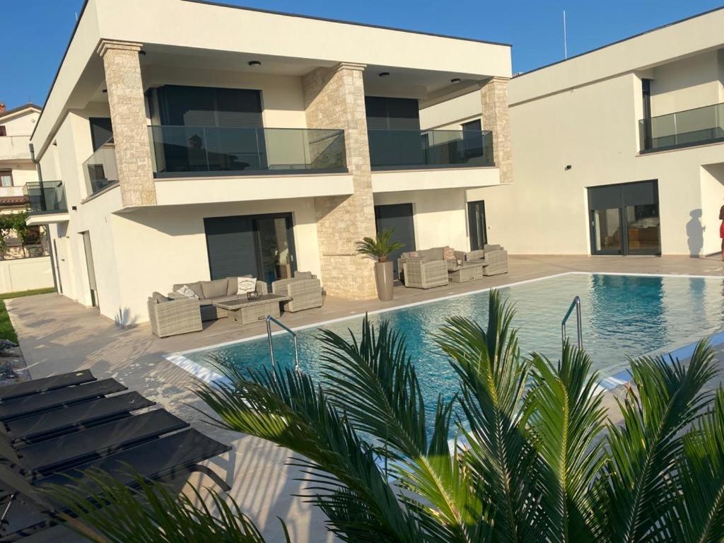 Vila Softic Azra Umago Esterno foto
